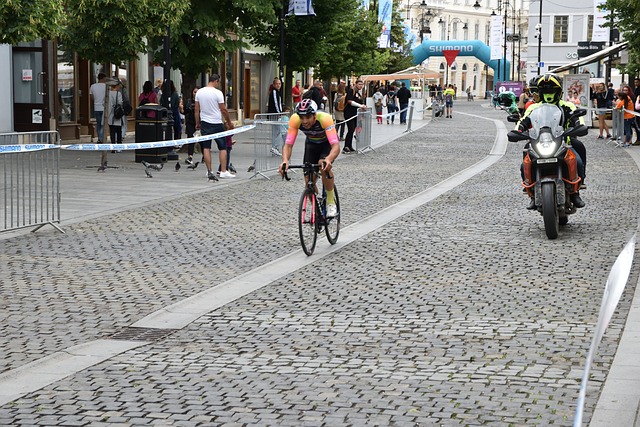 赛胶着时 赛胶着时