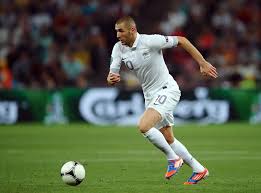 其手臂下垂 其手臂下垂